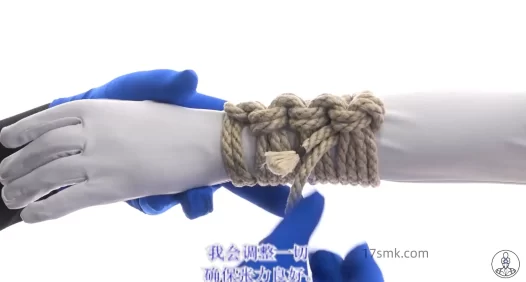 绳艺基础教程(视频系列)-反扣穿插手套