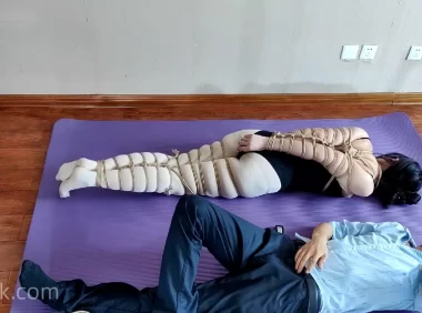 一绳所爱国内绳艺vk社区在线-小花影体操服玩绳艺