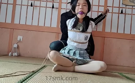 一绳所爱国内绳艺社区vk资源在线-娜娜后手观音和超紧欧式直臂海老缚放置及访谈